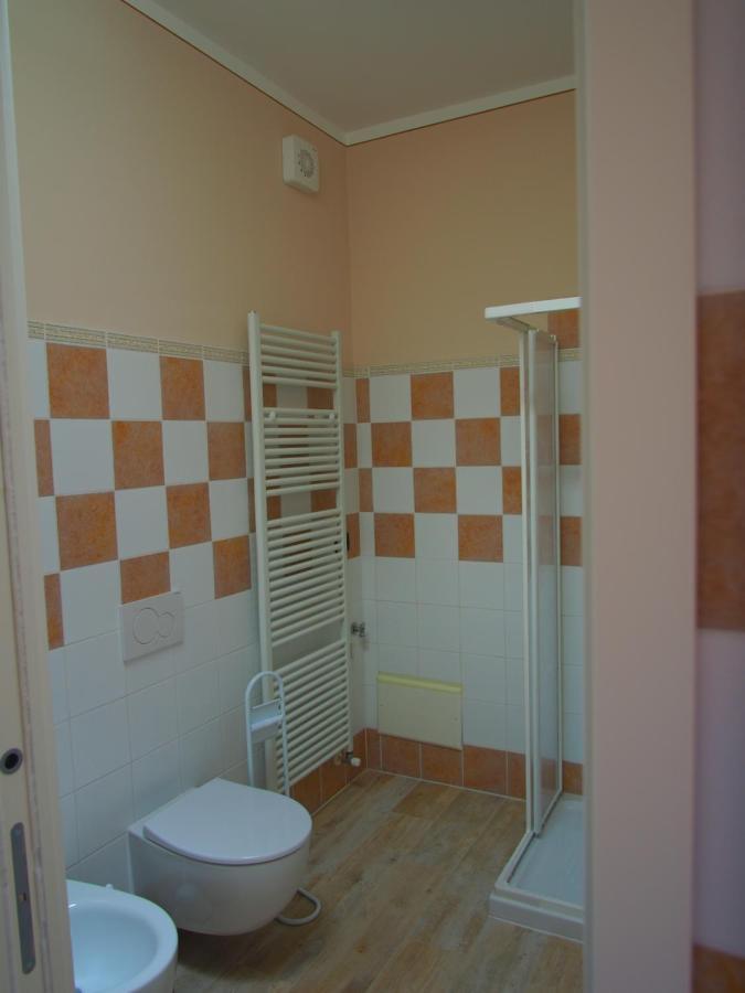 La Vigna Del Parroco Apartment Verduno Bagian luar foto