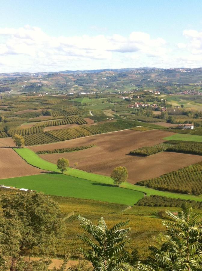 La Vigna Del Parroco Apartment Verduno Bagian luar foto